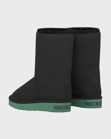 Cruelty-free black boots with green sole – ugg-inspired