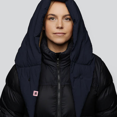 Navy blue vegan winter capuche with padded recycled material hood on black puffer jacket. - The New Orchard - ⁠Navy Blue