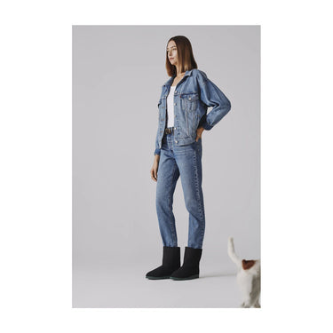Plant-based black boots with green sole – ethical choice