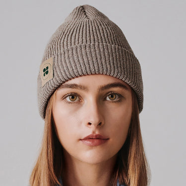 Sustainable beige beanie made from recycled materials