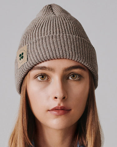 Sustainable beige beanie made from recycled materials