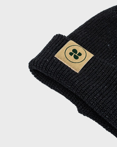 Sustainable vegan beanie in grey made from recycled fibers