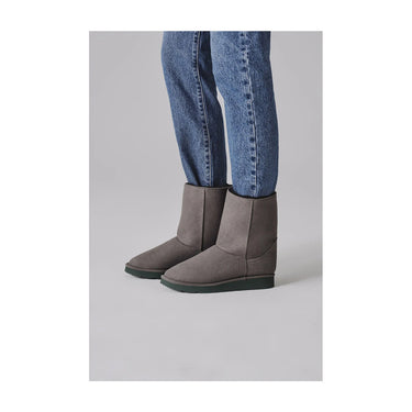 Vegan grey with green sole mid-calf boots – cozy warmth