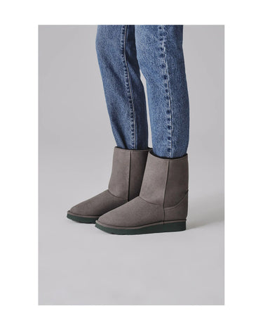 Vegan grey with green sole mid-calf boots – cozy warmth