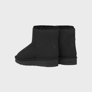 Vegan ugg-like ankle boots in black faux suede
