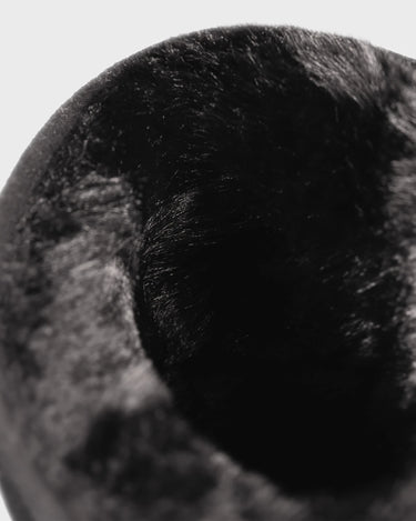 Vegan ugg-like boots in black – cruelty-free winter footwear